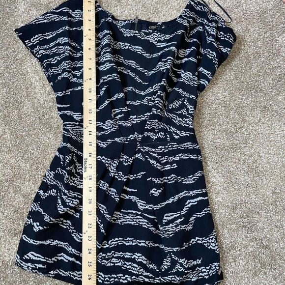 Guess dress gathered waist black gray back zip up elastic waist mini zebra print - Picture 9 of 10